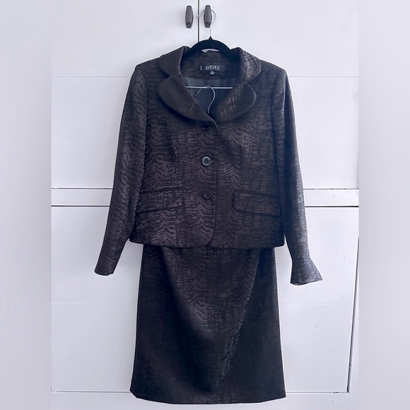 Kasper Black Textured Skirt Suit - Picture 1 of 4